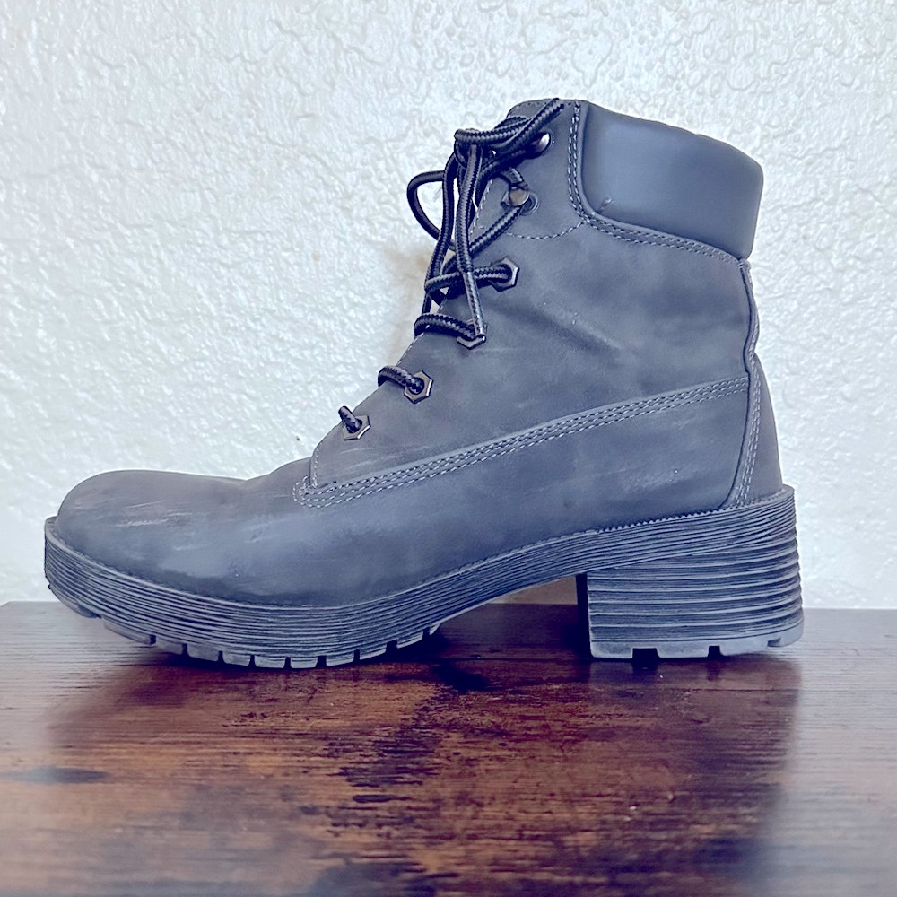 Gray combat booties W9